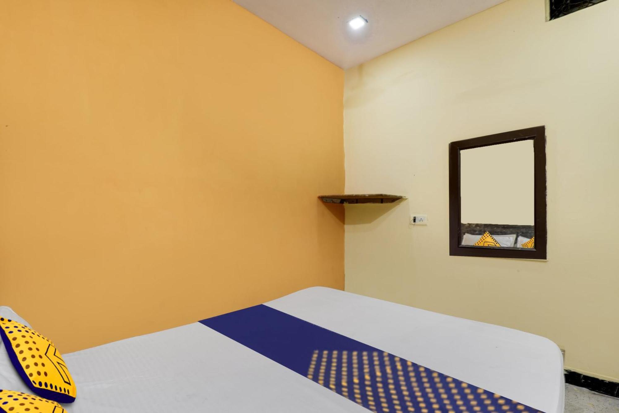 Spot On Hotel Sai Ashirwad Residency Hyderabad Exteriör bild