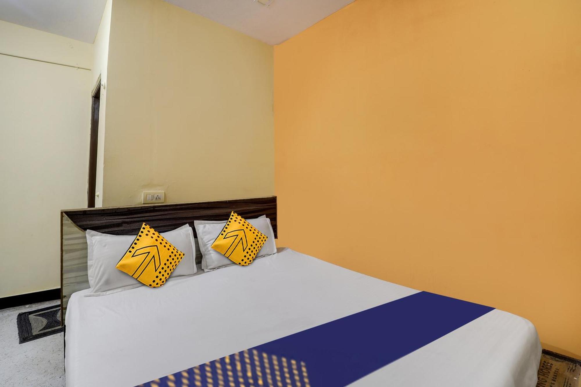 Spot On Hotel Sai Ashirwad Residency Hyderabad Exteriör bild