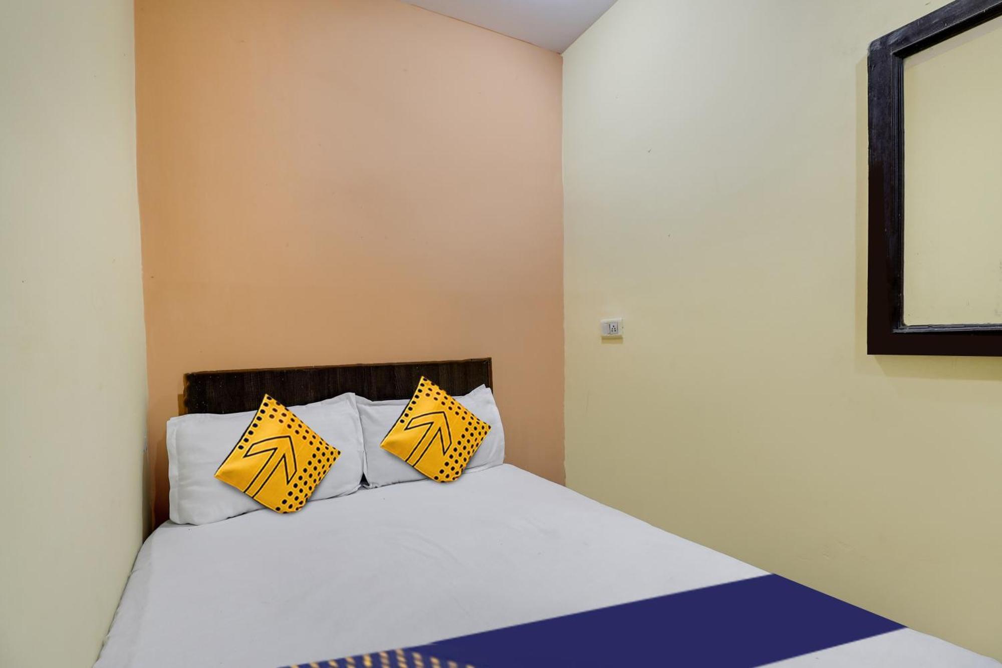 Spot On Hotel Sai Ashirwad Residency Hyderabad Exteriör bild