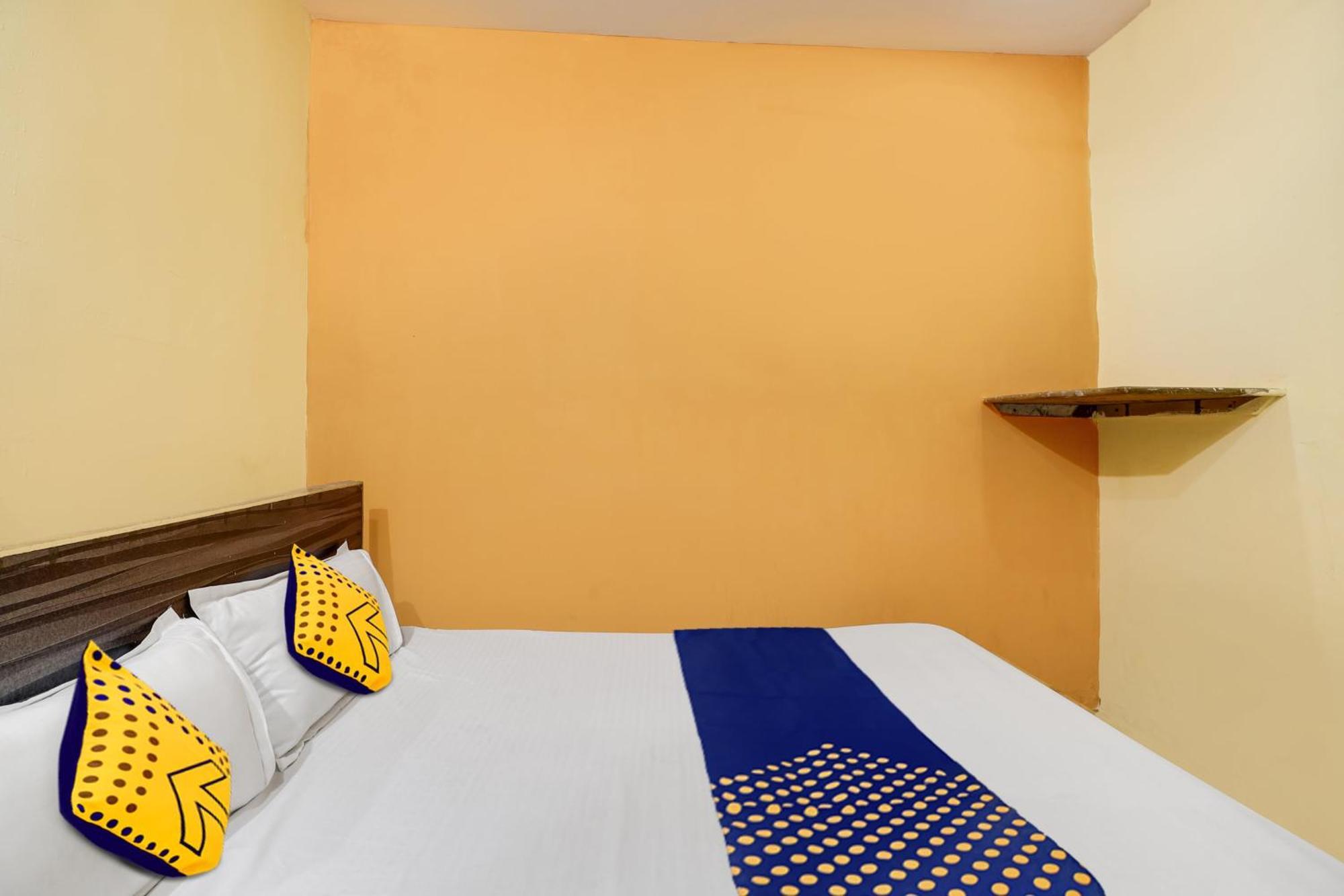 Spot On Hotel Sai Ashirwad Residency Hyderabad Exteriör bild